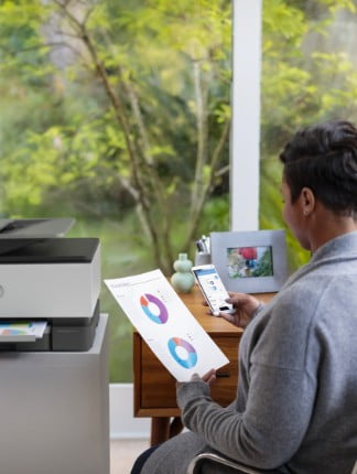 Empower and protect your hybrid workforce with HP